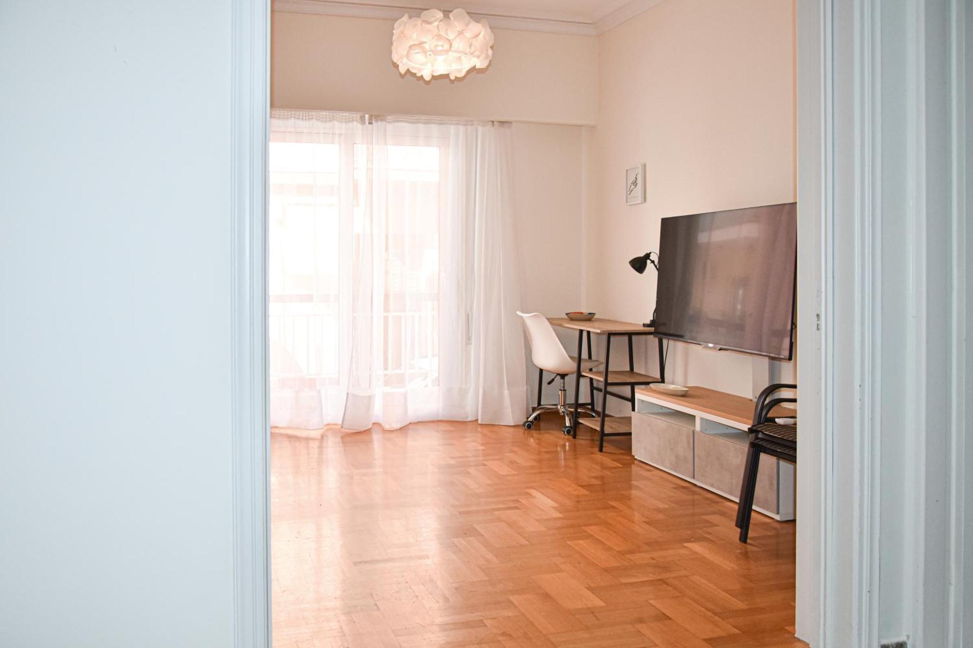 Spacious Modern Apartment In Pagkrati Атина Екстериор снимка