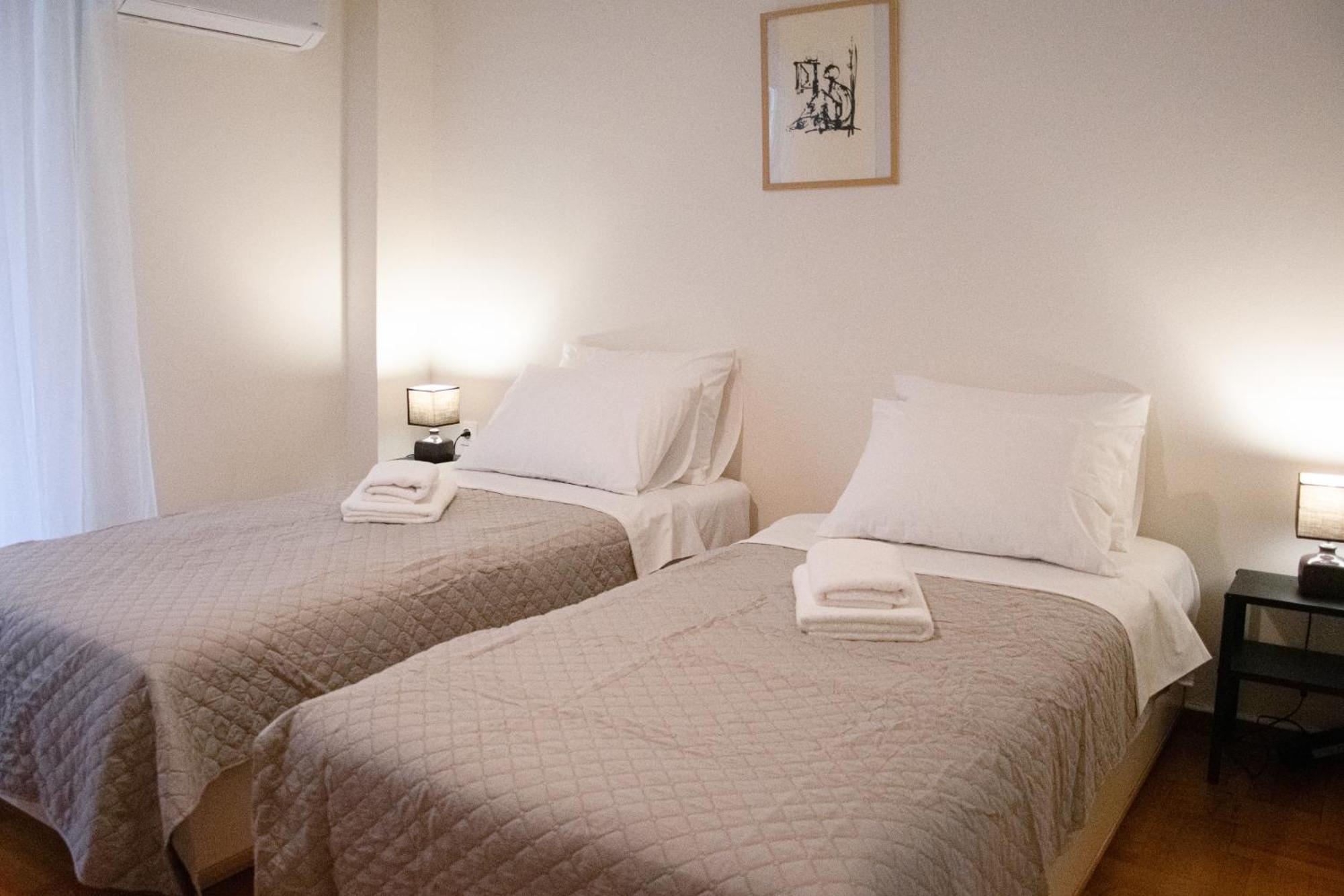 Spacious Modern Apartment In Pagkrati Атина Екстериор снимка