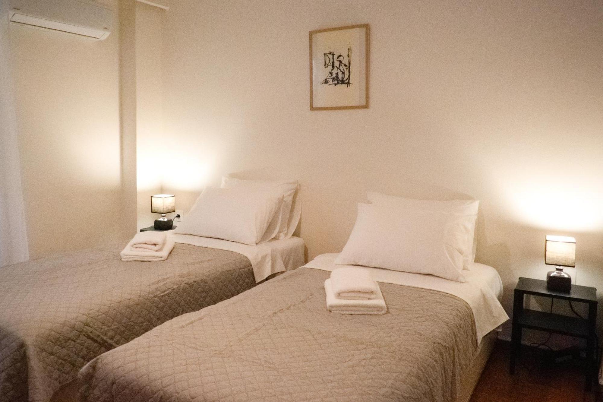 Spacious Modern Apartment In Pagkrati Атина Екстериор снимка